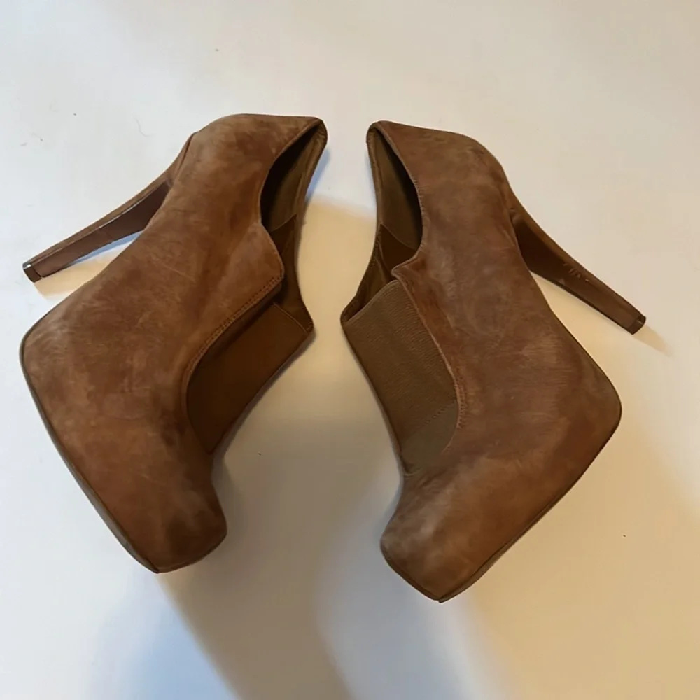 BCBGeneration Brown Suede Heels Women's Size 8.5 - Picture 3 of 10